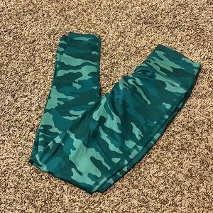 Bombshell Sportswear Fit Camo Leggings